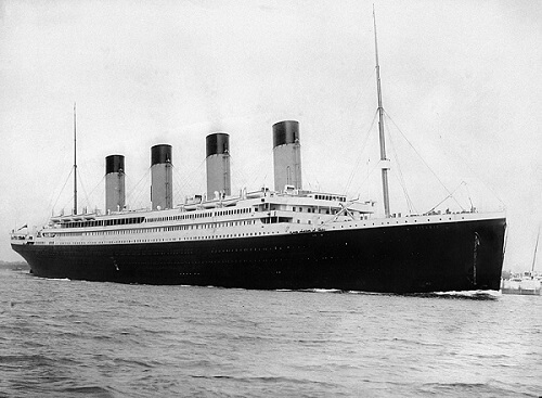 RMS_Titanic navegando